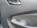 運転席側リヤドア窓操作部