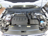 2000cc、直列4気筒DOHC16バルブICディーゼルターボエンジン