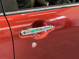 品質へのこだわり!フロアマットやシートなど車内をキレイに清掃し、ニオイや汚れなどを徹底的にクリーニングしてもらっております。室内はピカピカです☆