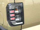 【届出(登録)済未使用車とは】自動車の分類では「新車」「中古車」この2種類しかありません。走行距離が100km未満かつ初度登録または初度届出された車両を「届出(登録)済未使用車」と呼んでいます。