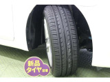 タイヤサイズ 215/55R17。 タイヤ4本【新品】に交換してあります。