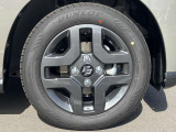 純正ホイールを装着しております。車両に関してのご質問は、スタッフまでお気軽にお問合せ下さい!TEL:0439-88-6662