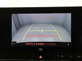 バックモニター装着車は後退時の強い味方です♪車庫入れや縦列駐車の際、後退操作の参考になるガイドラインをナビ画面に表示します。