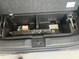 荷室部下部にはちょっとした小物を収納できるアンダーボックスがあるので荷室を広く使えます。