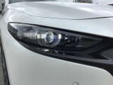 オートライトです。トンネルなどの暗がりを感知すると自動でライトが点灯します!
