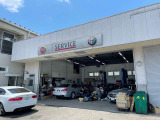 陸運局認証のサービス工場。重整備から一般整備まで幅広くお客様のご要望にお応えできます。