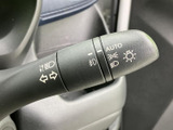 直感的な操作で、安全な走行をサポート。視認性の高いウインカー表示で、周囲の車への注意喚起をしっかりと行います。