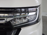 目指したのは、軽という枠にとらわれないクラスレスな個性、シンプルでありながらひと目でN-BOXとわかるデザインです!
