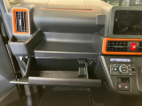 お車はピカピカ!清潔感が感じられる状態でお渡ししています♪
