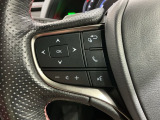 ステアリングにオーディオ操作スイッチが付いています。オーディオ画面に直接タッチしなくても操作が出来ますので、運転に集中できます。