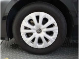 タイヤの溝、傷に関しましてはお車確認時のご確認ください。