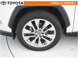 お客様のカーライフをサポート!安心、安全をモットーに、このお車の納車時にはタイヤを4本新品交換いたします。