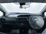 落ち着いたカラーの内装で、ゆったりと運転したい方に。