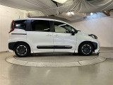 両側パワースライドドア付きだから、狭い駐車スペースなどでの 乗り降りラクラク!小さなお子さまのいるご家庭には嬉しい装備☆