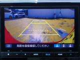 ◆【リアカメラ】が装着されています。リバースに入れるだけで映ります。後方の安全確認や、狭い駐車場での車庫入れ、雨の日や夜間など視界の悪い時に便利です。安全にバックする為には欠かせない装備です。