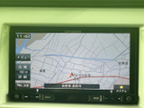 鮮明な地図表示で、目的地までの道順をわかりやすく案内してくれます。長距離ドライブでも安心して運転に集中できます。