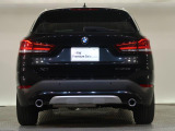 BMWのお車は、走行の安定性とコーナリングの良さを追求し、思い通りにハンドルの操作可能です。試乗車もご用意しておりますので、ぜひ&ldquo;駆け抜ける歓びをご体感ください!
