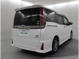 大きすぎず、小さすぎず、運転もしやすくシートアレンジも多彩で、どの世代の方にも気に入っていただけるお車です♪