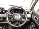 ステアリングスイッチでオーディオ各種操作が可能で、運転に集中できます。安心・安全・快適なドライブをお楽しみいただけます。