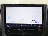 純正ナビを装備。タッチパネル式で使いやすく、お出かけもラクラクです。
