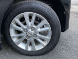 日産純正アルミホイールになります。