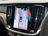 360℃カメラで狭い駐車場なども安心して駐車できます。