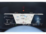 液晶メーター:運転に必要な情報をグラフィカルに表示。2眼表示するノーマル画面の他、ナビ情報と連携する地図画面、アイサイト関連の作動状態を表示するアイサイト画面と3つのモードをスイッチで切替できます