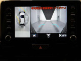 パノラミックビューモニター付きです。車両を上から見たような映像をディスプレイオーディオ画面に表示。運転席からの目視だけでは見にくい、車両周辺の状況をリアルタイムでしっかり確認できます。