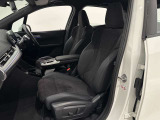 スポーツシートはサポートも良く長時間運転しても疲れません。