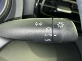 トンネルなど、周囲の明るさの変化でランプ類を自動オン・オフするコンライトです(消し忘れ防止機能付)