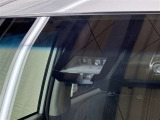 サポカーは、高齢運転者を含めたすべてのドライバーによる交通事故の発生防止・被害軽減対策の一環として、国が推奨する新しい自動車安全コンセプトです。詳しくは販売店スタッフまでおたずねください。