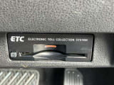 ETCで高速代の支払いもスムーズ!カードを持っていればご納車日当日からご利用いただけます。別途セットアップ料が必要です。