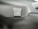 災害時やキャンプなどに使用できる車内電源付きです!