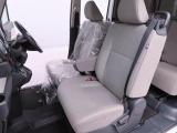 清潔で広々した座席です!是非、現車を見て体感してみてください。