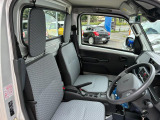 現車を確認するときは、外装だけでなく内装もじっくりご覧ください。