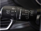 【オートワイパー機能】レバーをAUTOの位置にしているとき、レインセンサーが雨を感知すると、雨量に応じて、ワイパーが自動で作動します。
