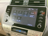 目的地やオーディオ、テレビなどの項目が整理され、必要なメニューを画面から選択できます。各機能への入口がひと目で分かり、日常の操作をスムーズに行えます。