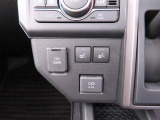 運転席&助手席シートヒーター:座面を素早く温め寒い日も快適にドライブできます。