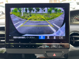 バックでの駐車が苦手な方や運転にあまり自信のない方でも後方の視界をしっかりサポート。安心して車庫入れが出来るバックカメラを装備しています!