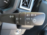 AUTOの位置にセットしておくと、暗くなったら自動でライトの点灯をサポートしてくれます!高速道路でのトンネル通過時など便利です!