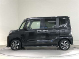 両側パワースライドドア付きだから、狭い駐車スペースなどでの 乗り降りラクラク!小さなお子さまのいるご家庭には嬉しい装備。