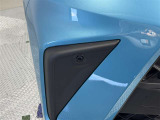 フロントバンパーに衝突軽減ブレーキのセンサーが付いて障害物を検知します。