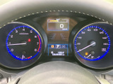 視認性の高いメーターで、運転状況を的確に把握できます。走行距離や燃料残量など、必要な情報を一目で確認できます。