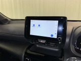 ディスプレイオーディオを装備。スマホとクルマをつなぐことで、これまでのナビに加えて、いろんなサービスが楽しめます。