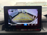 バックカメラも付いています! 運転が不慣れな方でも安心して駐車が可能です!