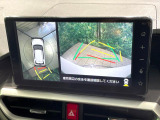 【パノラミックビューモニター】専用のカメラにより、上から見下ろしたような視点で360度クルマの周囲を確認することができます☆死角部分も確認しやすく、狭い場所での切り返しや駐車もスムーズに行えます。