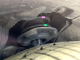 お車を安心してお乗りいただく為には、足回りの定期点検が欠かせません。サービスサポート(有償保証)では無料点検もご提供しており、安心のカーライフをお過ごしいただけるサポート体制が整っています。
