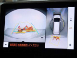 バックガイドモニターを装備しています、車庫入れもラクラクです。パノラミックビューモニターを搭載しています、上からの画像も表示されます。