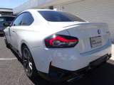 長期にわたる保証を実現。安心の無償保証。2年間のBMWプレミアムセレクション保証と延長保証(別途費用)を合わせて最大4年間の保証。万一の故障に長期間備えることができ、ご安心してお乗り頂けます。