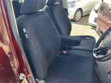 入庫した車両は美装斑がクリーニング☆専用洗剤や機械を使います。 安い!!でも綺麗をモットーに内外装ともに魂を込めて仕上げています